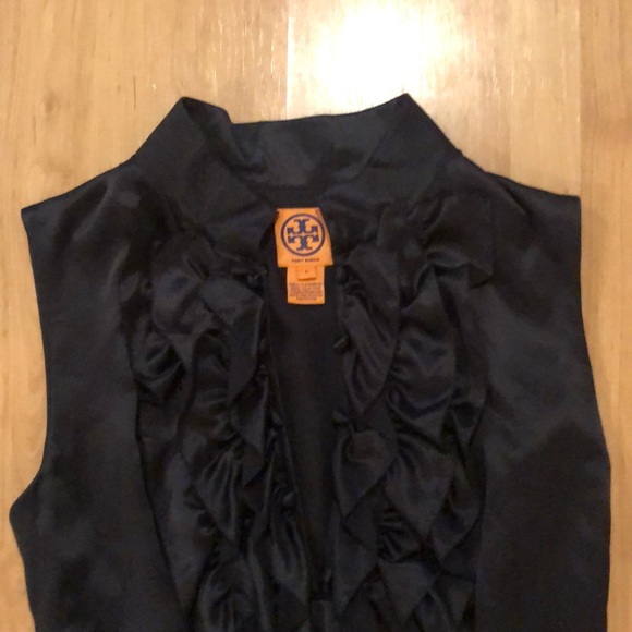 Tory Burch Dresses & Skirts - 🖤Classy Tory Burch dress 🖤